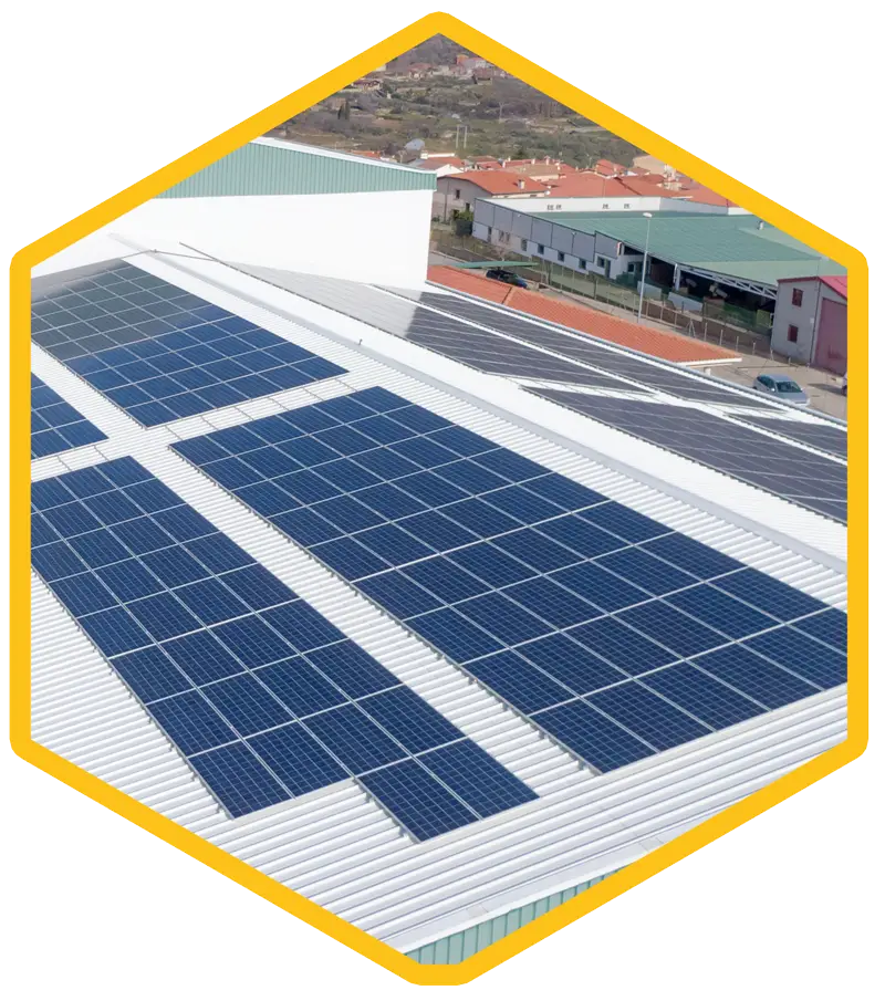 Instalación fotovoltaica en una cubierta de una nave industrial
